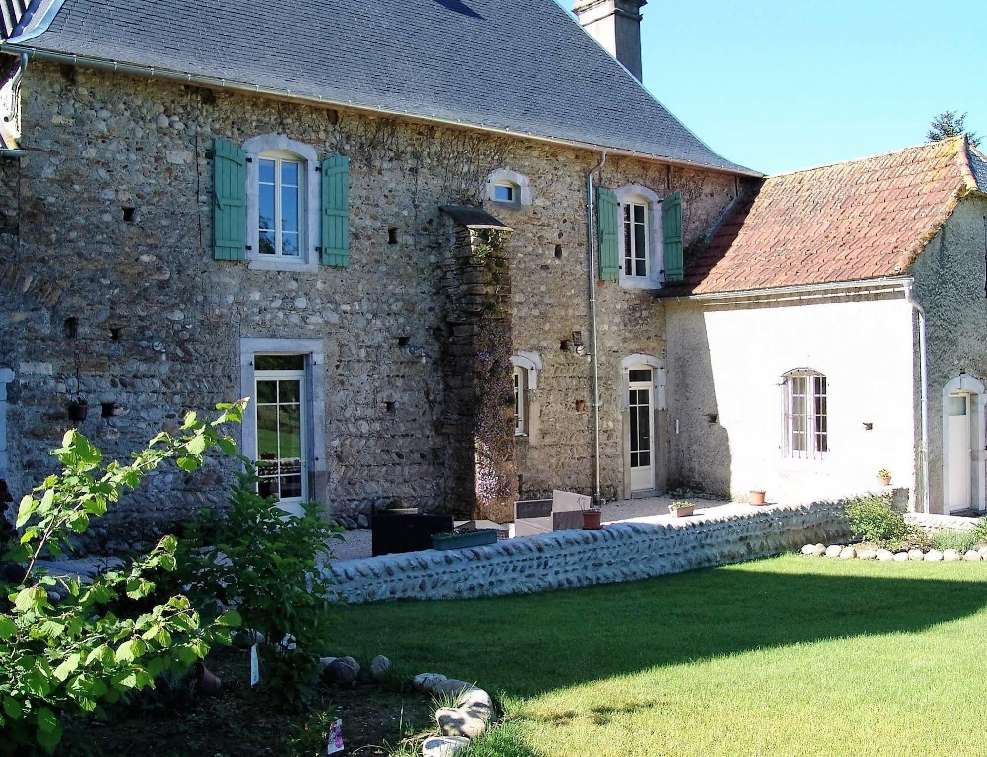 Le Buala Maison D'Hotes Bed & Breakfast Antist Bagian luar foto